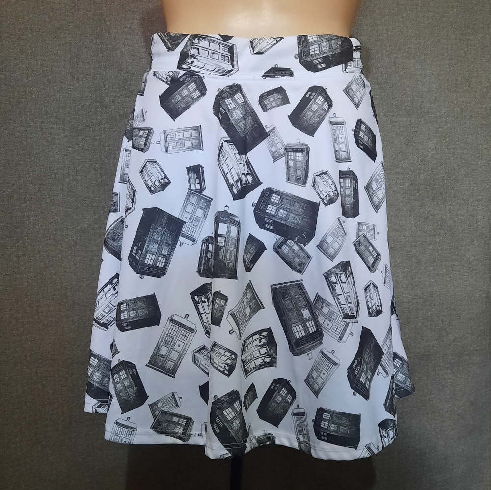 Her Universe Doctor Who Tardis Skirt sz S